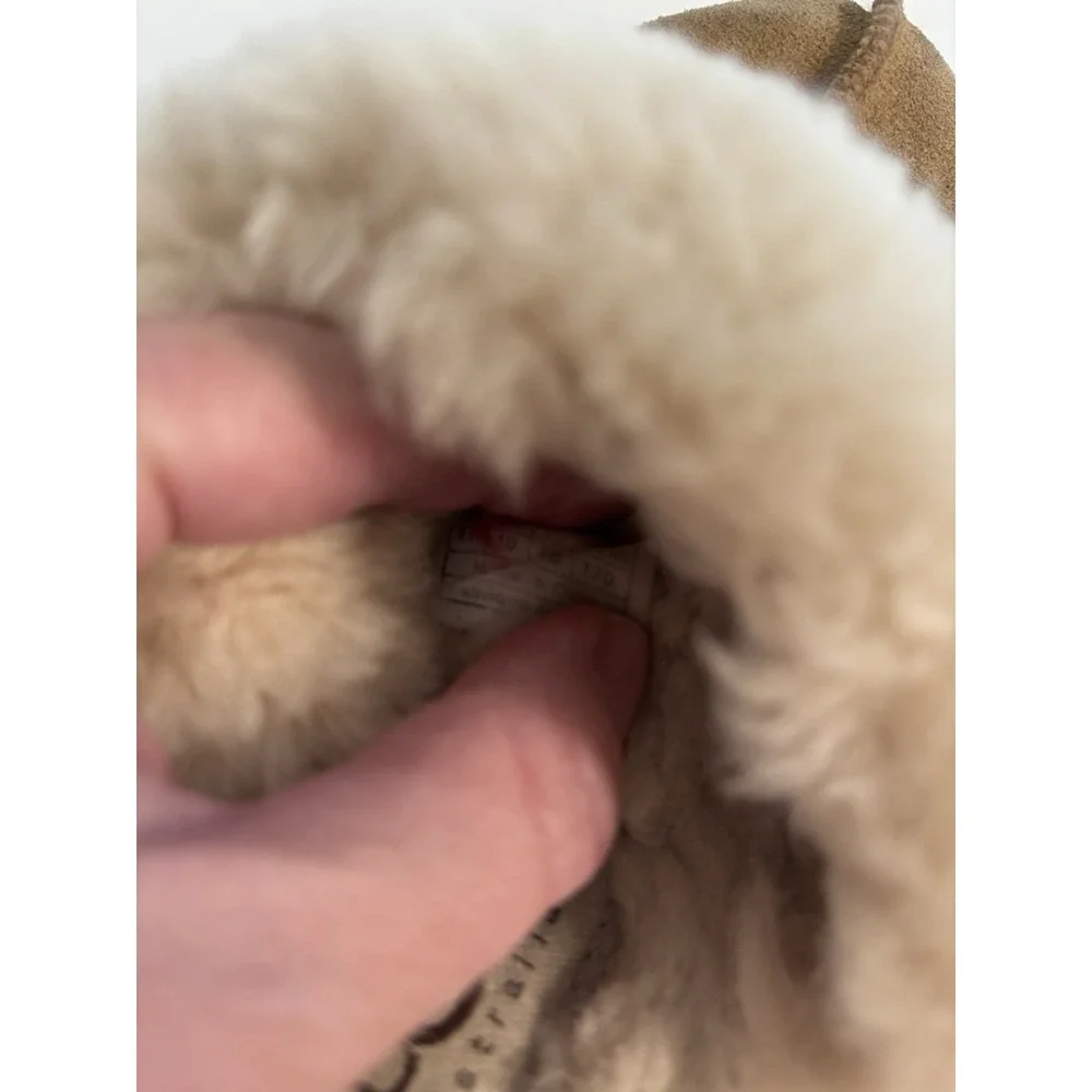 UGG Cozy Slipper Little Girl 11 Chestnut Brown Suede Upper‎ Shearling